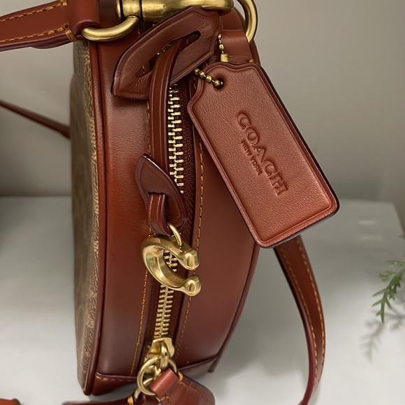 Coach heart bag - Picture 3 of 4